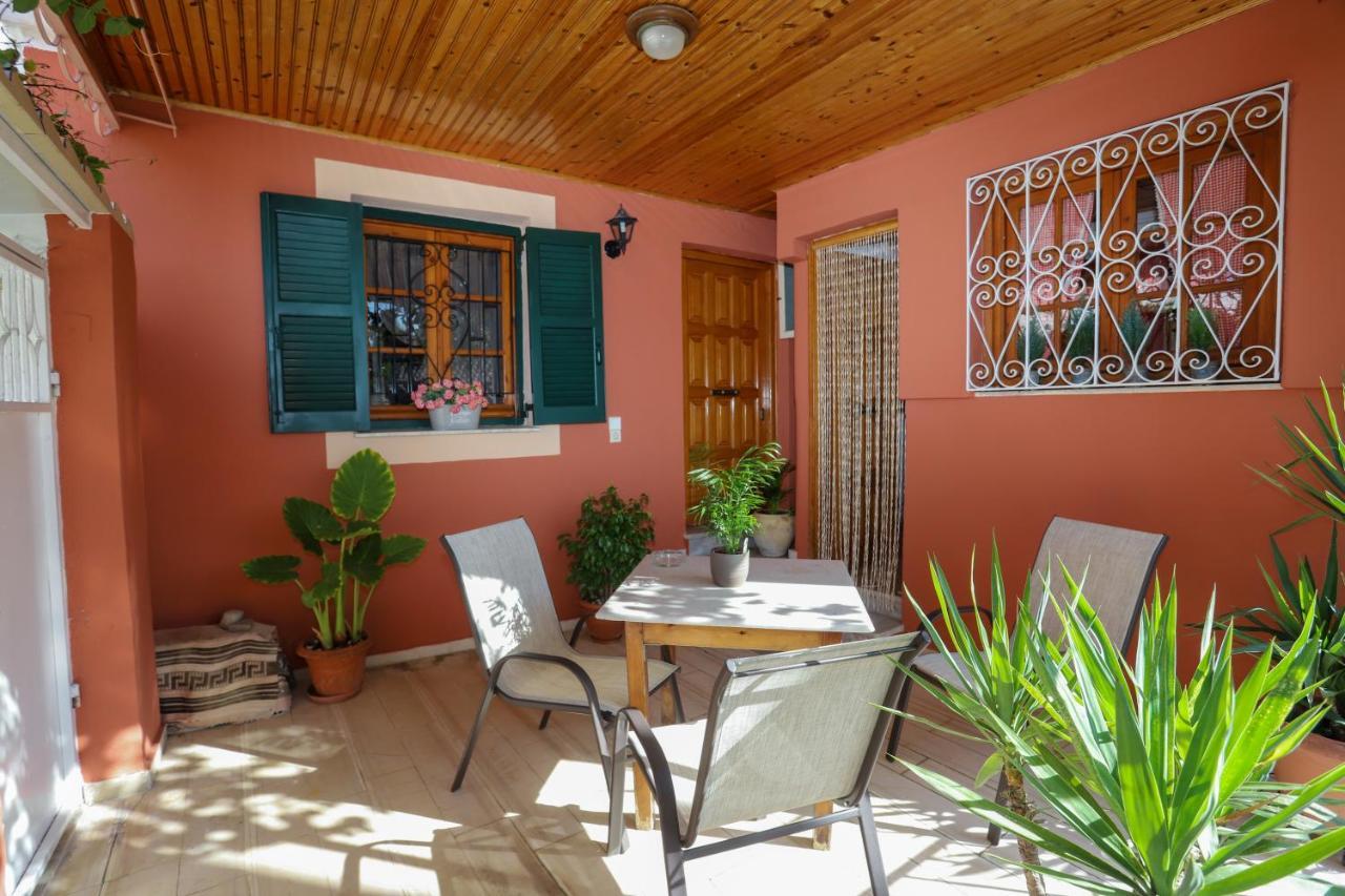 Family House At Corfu Town Daire